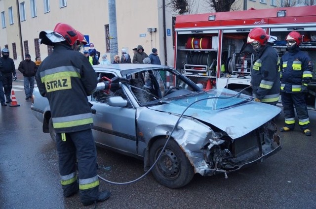 Tego dnia w MDK odbyła się licytacja przedmiotów WOŚP oraz na rynku - światełko do nieba. Wystąpiła także grupa tańca z ogniem Mantra.