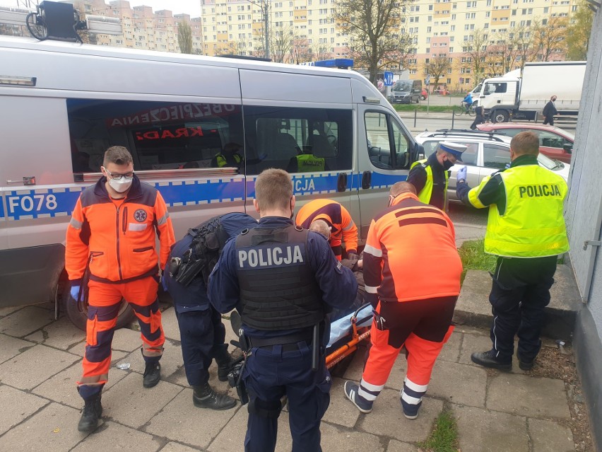 Osłabionego wypitym alkoholem mężczyznę zauważył patrol...