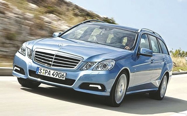 Mercedes klasy E kombi to auto komfortowe i bezpieczne.