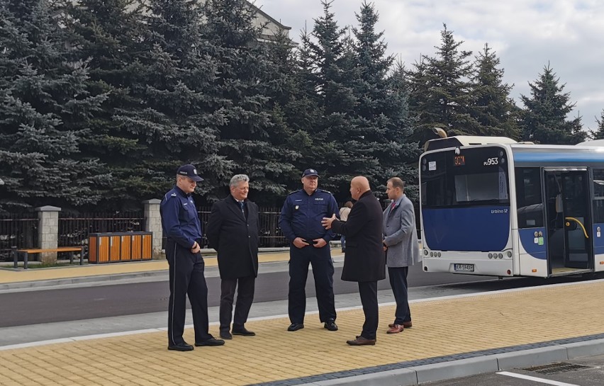 Park&ride w gminie Michałowice. Kursują tu trzy linie...