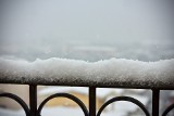 Jak zabezpieczyć balkon przed zimą? O tym warto pamiętać. Zobacz, jak przygotować taras na Boże Narodzenie