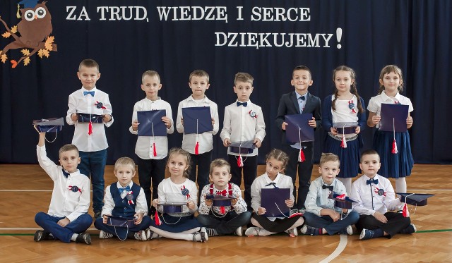 Oto zdobywcy pierwszego miejsca w powiecie kozienickim - klasa pierwsza A z Gniewoszowa.