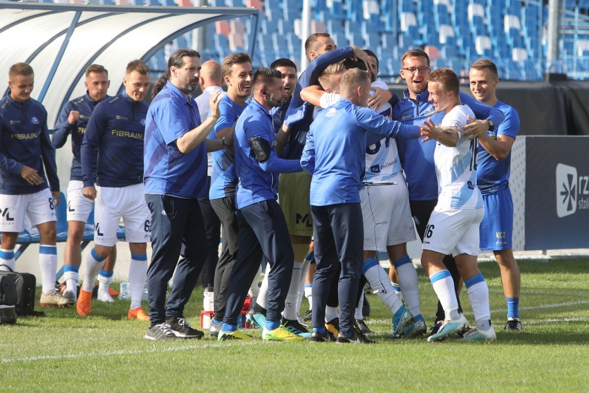 2 liga. Stal Rzeszów wygrała ze Stalą Stalowa Wola w derbach Podkarpacia [RELACJA, ZDJĘCIA]