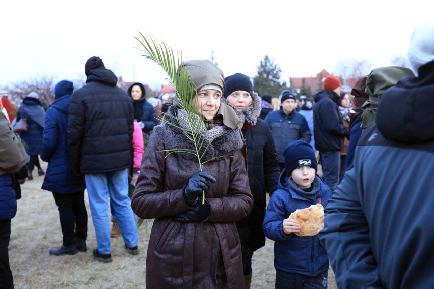 Tradycyjnie w Wielką Środę na placu przy ul. Owocowej w...