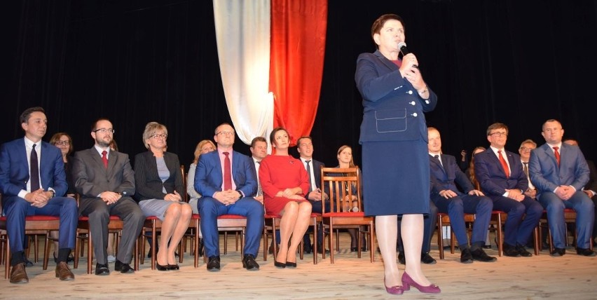 Wicepremier Beata Szydło udzieliła oficjalnego poparcia...
