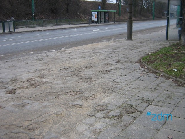 Poznań: Rozpoczyna się remont przy ul. Pułaskiego. Koniec najgorszego chodnika w mieścieZobacz kolejne zdjęcie --->