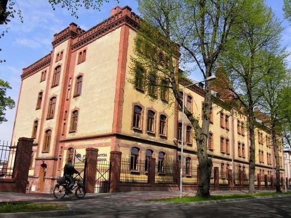 Budynek WHSZ w Słupsku.