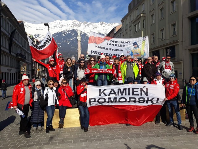 Kibice z Kamienia Pomorskiego i oficjalny fan klub Kamila Stocha z Proszowic podczas MŚ w Seefeld