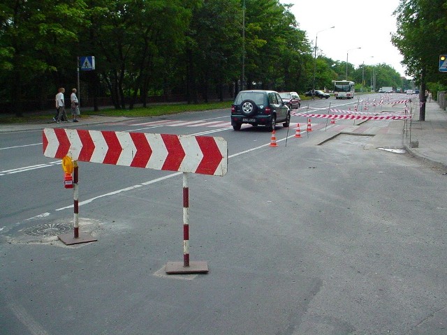 Już niedługo przejezdne będą obydwa pasy ruchu na ulicy Ozimskiej.