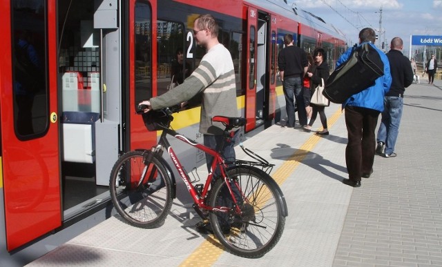 Przewozy rowerów w ŁKA są bardzo popularne. Teraz mają być w godzinach szczytu płatne