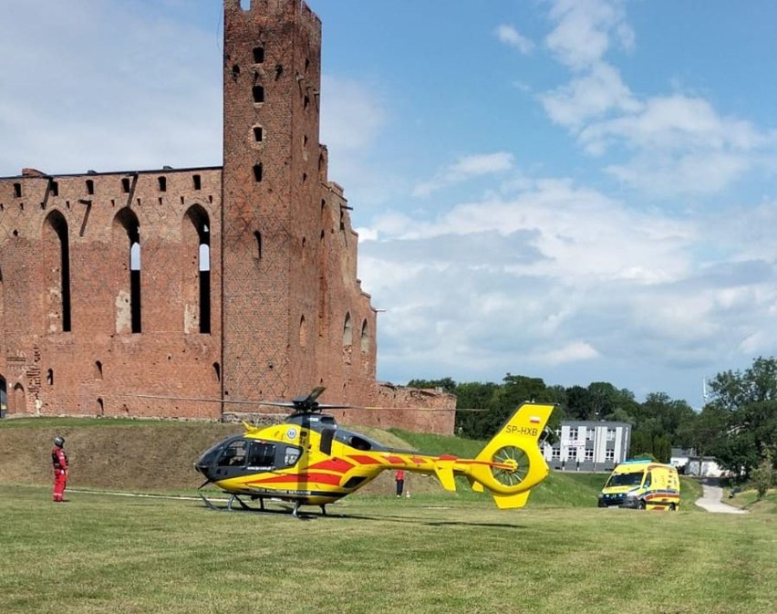 Śmigłowiec LPR lądował przy zamku krzyżackim w Radzyniu...