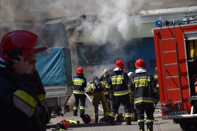 W czwartek przed południem  wybuchł pożar w centrum handlowym Mal-Lak w Gnieźnie. Klientów i pracowników galerii ewakuowano.Zobacz kolejne zdjęcie --->