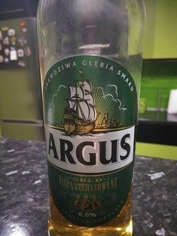 Szkło w butelce piwa Argus kupionego w sklepie Lid w Bytomiu...