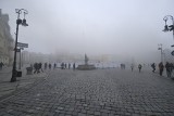 Stary Rynek w Poznaniu w szarej chmurze. Dlaczego?