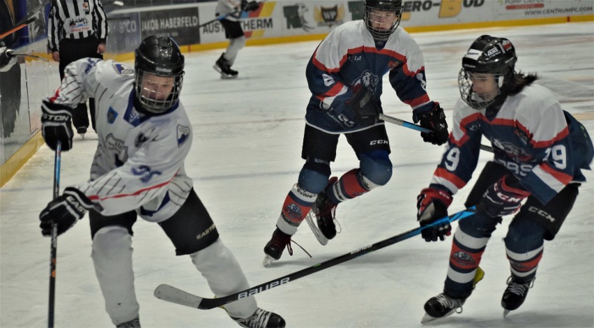 Hokejowa liga młodzików (U-16) w Małopolsce. UKH Unia...