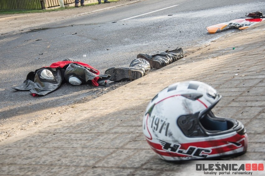 Tragiczny wypadek. Motocykl zderzył się z ciągnikiem, 33-latek zmarł w szpitalu 