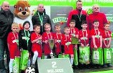 Młodzi piłkarze z Małogoszcza zatrzymani dopiero w finale turnieju "Z Podwórka na Stadion o Puchar Tymbarku"