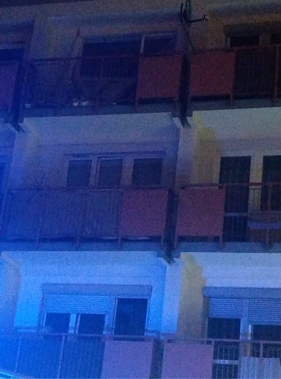 Wybuch w bloku przy ulicy Zbrowskiego. Poparzona kobieta w szpitalu. Mieszkańcy ewakuowani [NOWE FAKTY]