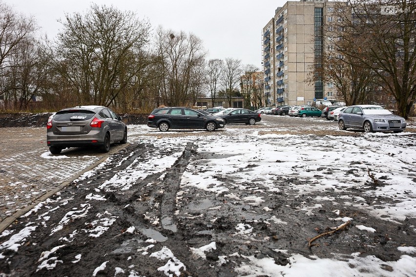 Parkingi na Litewskiej w Szczecinie. Zrobili więcej miejsc, ale kolejnych na razie nie będzie