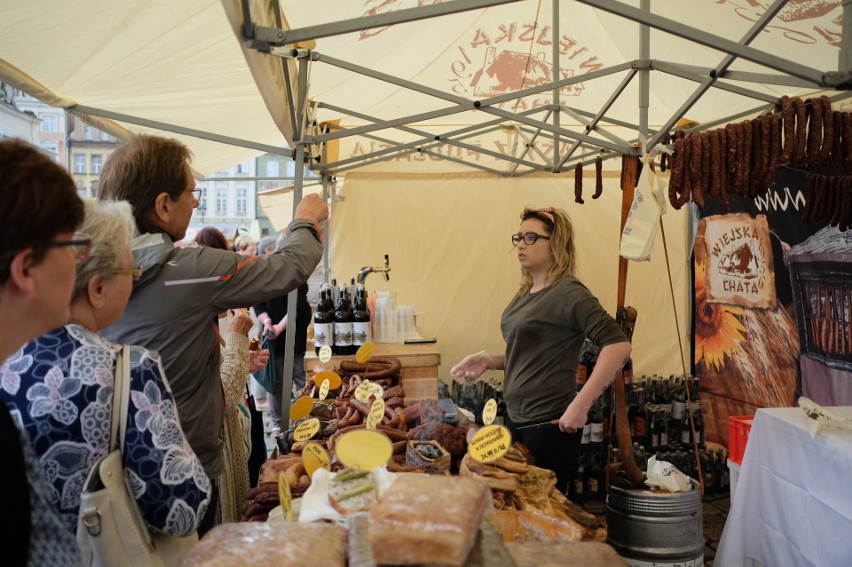 Festiwal Dobrego Smaku trwa mimo niepogody