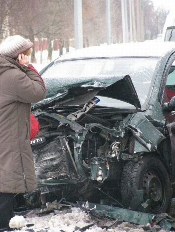 Wypadek na skrzyżowaniu. 4-letnie dziecko w szpitalu (zdjęcia)