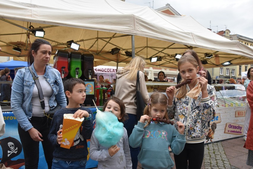 Na opolskim rynku trwa Festiwal Czekolady. Każdy znajdzie...