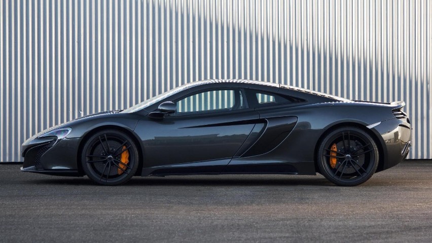 McLaren 650S...