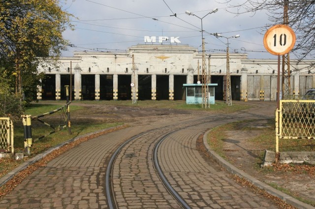 Cenna zajezdnia została rozebrana 14 września 2012 r.