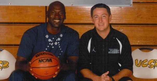 Donnie Arey (z prawej) i Michael Jordan