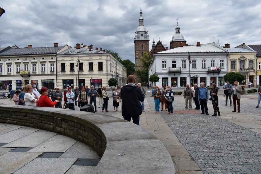Nowy Sącz. Mieszkańcy chcą rozliczyć radnych. W mieście powstała inicjatywa referendalna