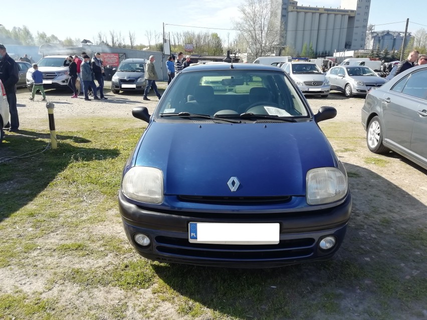 Renault Clio. Rok produkcji: 2000. Typ silnika: 1.2,...