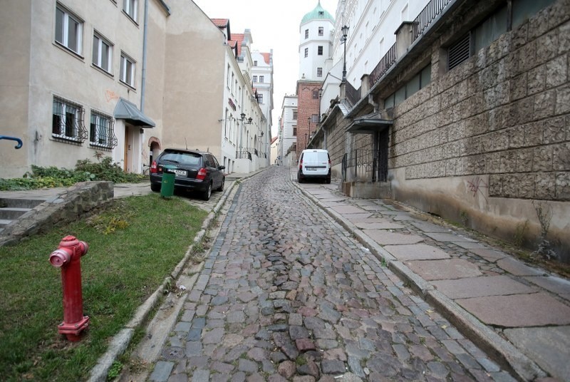 Ulica Kuśnierska wypięknieje. Średniowieczny trakt do remontu [zdjęcia]