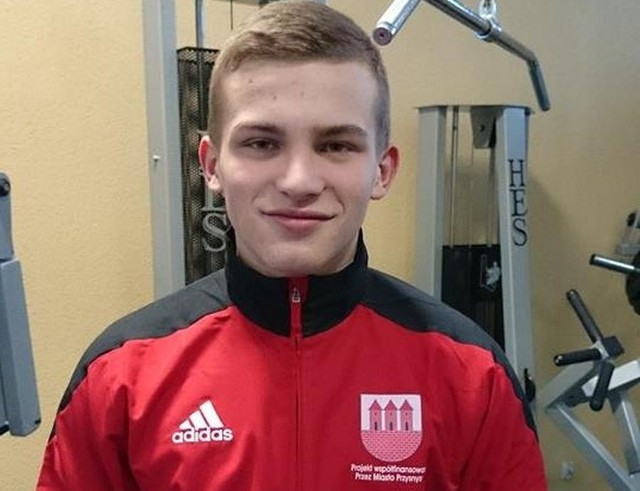 Bartłomiej Kiersikowski to utalentowany zawodnik LKS Grom Przasnysz.