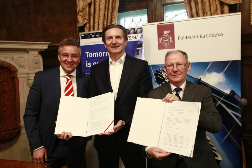 Umowę podpisali (od lewej): Oliver Giersberg i Konrad...