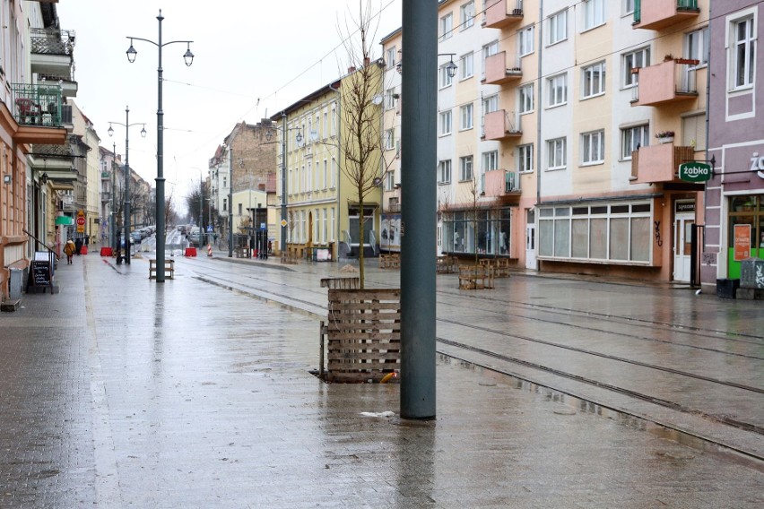 Pomiędzy ul. Borowskiego a szkołą muzyczną przy Chrobrego...