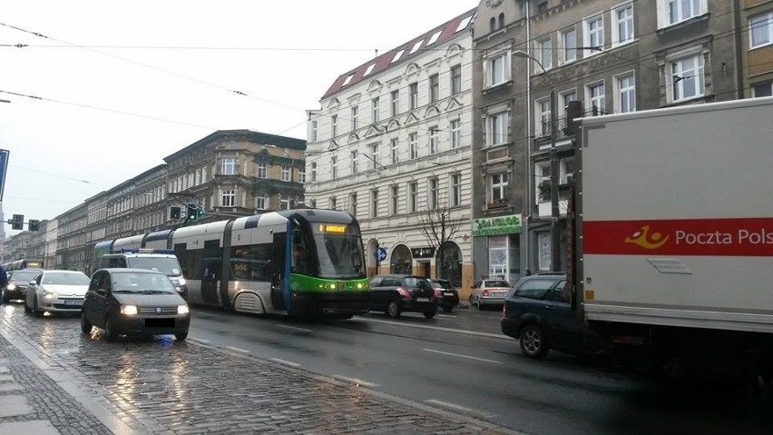 Wypadek przy placu Kościuszki. Ranny kierowca trafił do szpitala