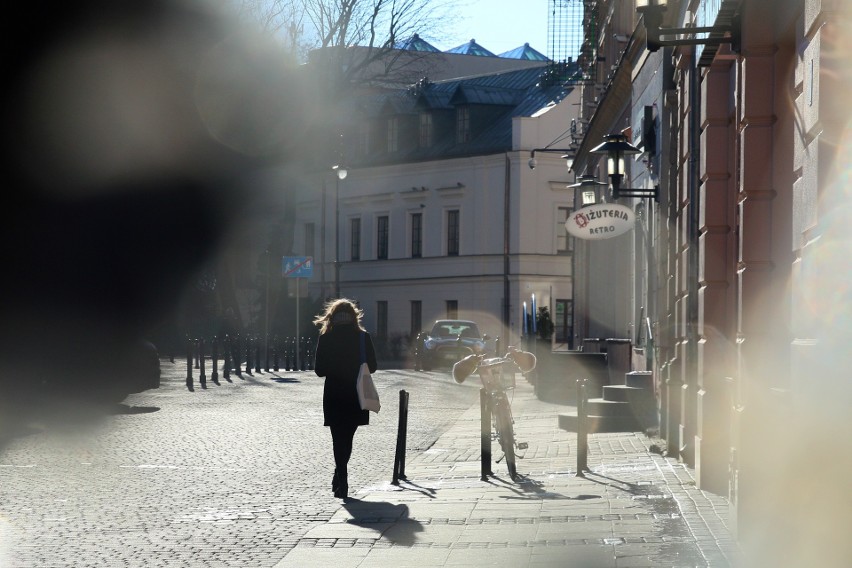 Zimowy spacer po mroźnym Lublinie skąpanym w słońcu. Zobacz zdjęcia