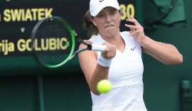 Iga Świątek i jej trudna relacja z trawą. Juniorski Wimbledon jej nie zmienił