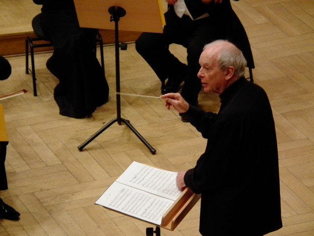 Orkiestrą Filharmonii Poznańskiej dyrygował Christopher Hogwood.