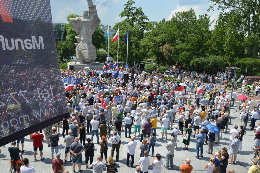 „Mamy dość!” - krzyczeli mieszkańcy Opola na przedwyborczym wiecu Rafała Trzaskowskiego