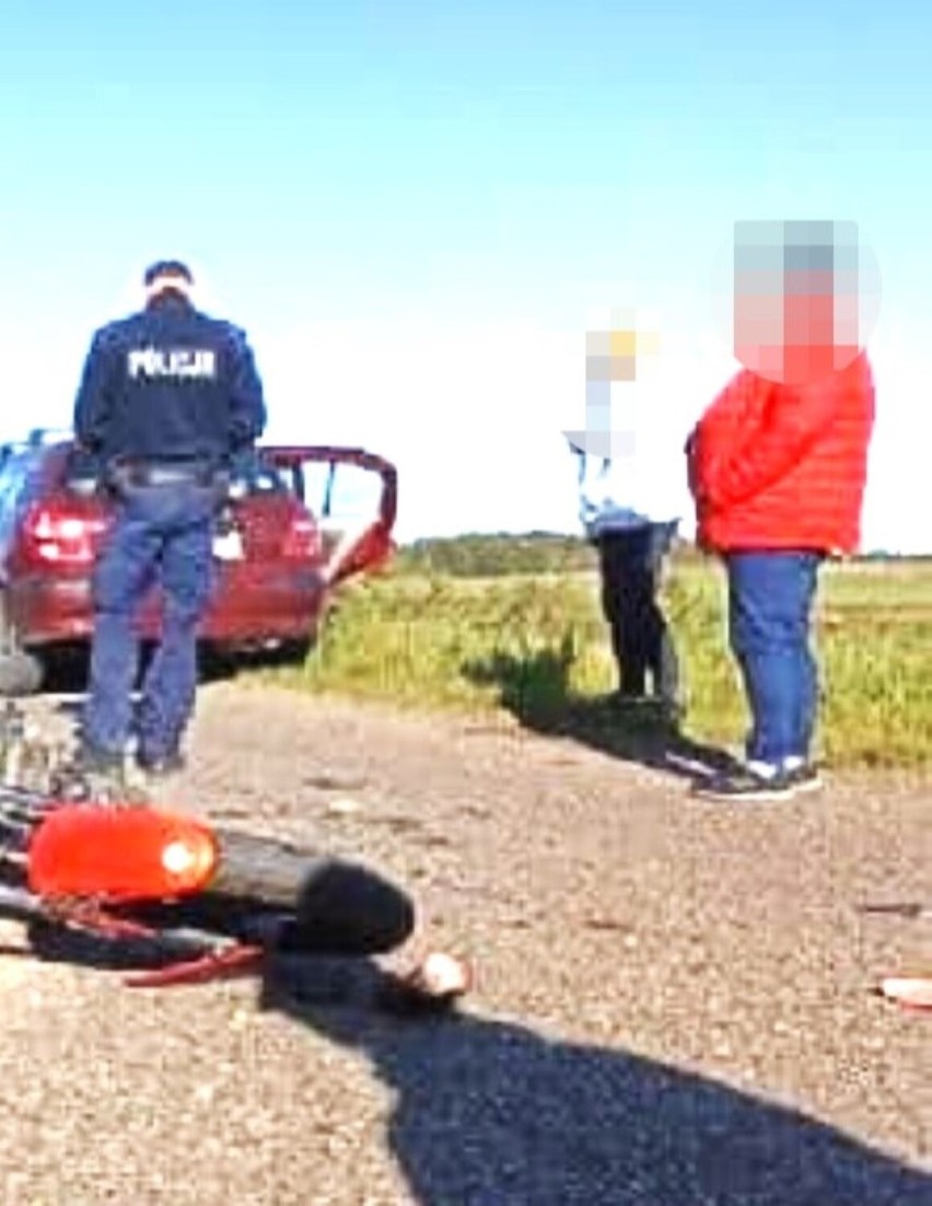 Doszło tam, jak poinformowali strażacy ze Sławna, do zderzenia samochodu osobowego z motocyklem.