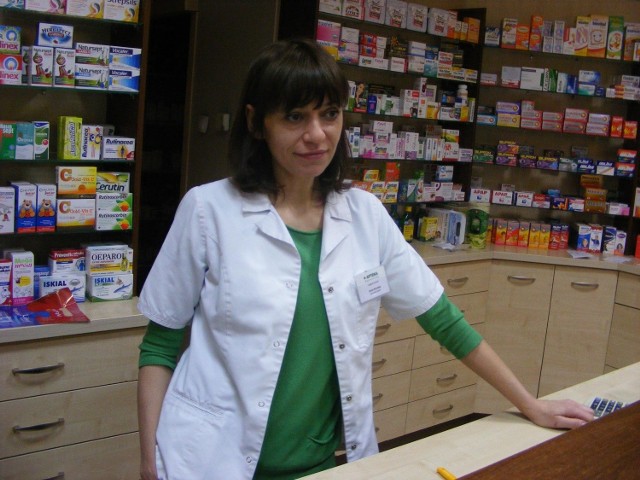 - Farmaceuci mieszkający przy aptekach, gdy jest taka potrzeba, sprzedają leki nawet w nocy - mówi mgr Anna Styranka z Rokietnicy