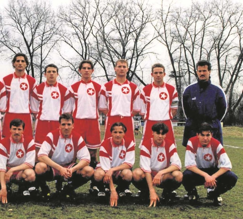 W latach 90. Stawowy pracował w Wiśle, z juniorami i drużyną...