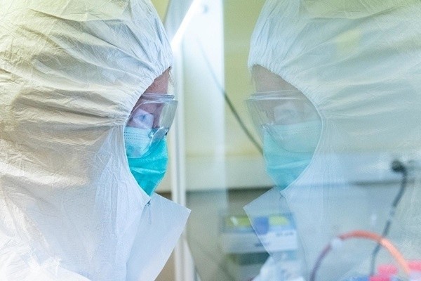 Ministerstwo Zdrowia poinformowało o 1414 nowych zakażeniach koronawirusem w Polsce w sobotę, 9 kwietnia 2022 roku. Wśród nich jest 28 osób z województwa opolskiego.