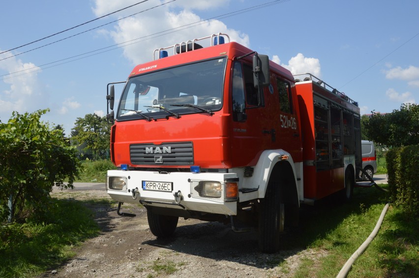 Stogniowice. Strażacy walczyli z pożarem chlewni