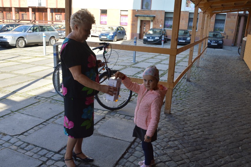 Dzisiaj Dzień Papieski. Opolanie kwestują na żywy pomnik papieża Jana Pawła II