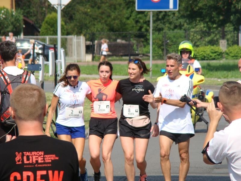 Oświęcim. Tauron Life Festival Oświęcim na sportowo. Bieg uliczny Run 4 Life z owacją dla Estery walczącej z ciężką chorobą [ZDJĘCIA CZ. I]