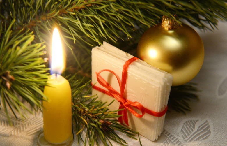 Życzenia świąteczne 2016. Złóż bliskim piekne życzenia [ŚWIĄTECZNE SMSY, WIERSZYKI, RYMOWANKI]