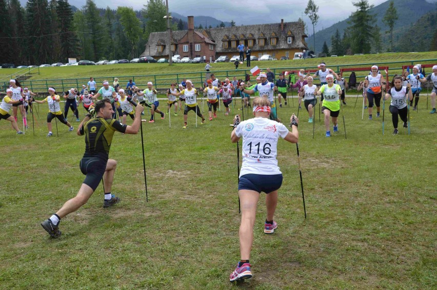 Kościelisko. Ścigali się w zawodach Nordic Walking. Wystartowała też Krystyna Guzik [ZDJĘCIA]