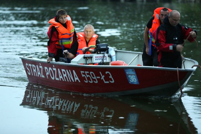 Na pomoc ściągnięto również specjalistyczną grupę ratownictwa wodnego z Przemyśla.